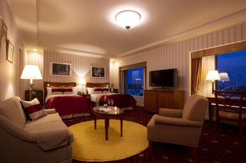 Classic Elegant Twin Room for 3 people, Non Smoking