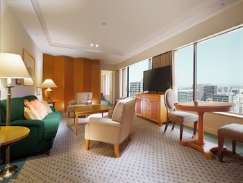 PRESIDENTIAL SUITE