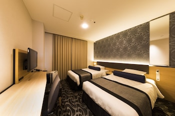 Superior Hollywood Twin Room, Non Smoking (13th-14th Floor)