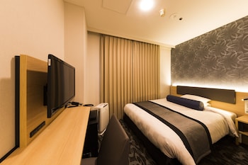 Superior Single Room, Non Smoking (13th-14th floor, Bed Width 140 cm)
