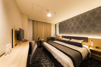 Superior King Room, Non Smoking (13th-14th Floor, Bed Width 180 cm)