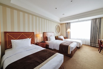 Superior Triple Room, Smoking, River View