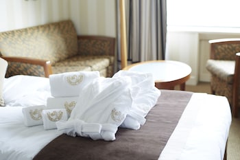 Imperial Floor, Deluxe Triple Room, Non Smoking , Lounge & Fitness Access