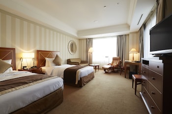 Twin Room, Non Smoking, Connecting Rooms (For 5 Adults)