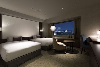 Premier Large Twin Room, Non Smoking