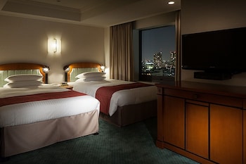 [Non-Smoking] Deluxe Family Twin Room (with 1 Extra bed + 1 Sofa bed)