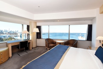 [Late Check-in at 5PM] Tower Bay View Double, Non Smoking