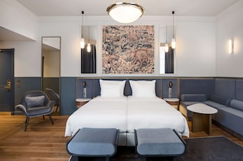 Premium Room (Collection)