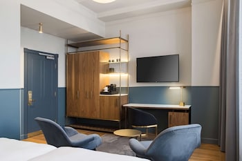 Superior Room (Collection)