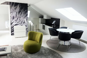 Studio (Villa)