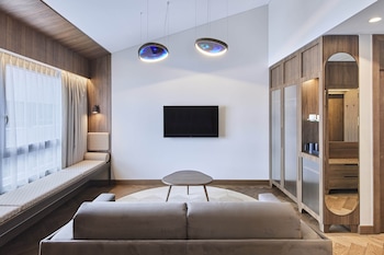 Luxury Suite
