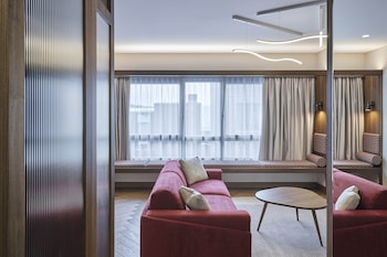 Luxury Suite