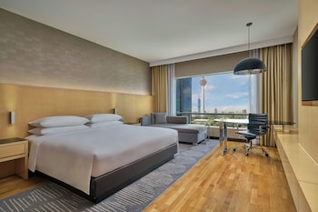 Deluxe Room, 1 King Bed with Sofa bed