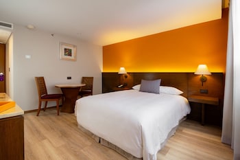 Camino Real Club King Breakfast Included for Adults Only
