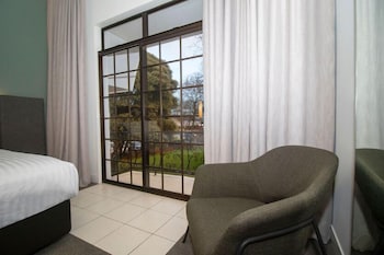 Deluxe Room, 1 King Bed