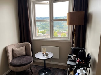 Single room with double bed