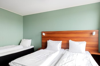 Standard Room, 3 Twin Beds, Non Smoking
