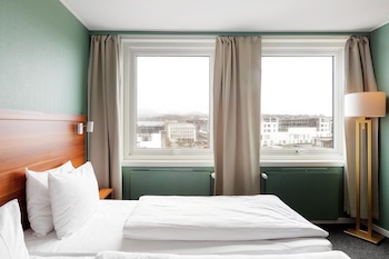 Standard Room, 3 Twin Beds, Non Smoking