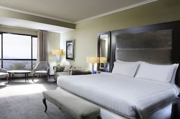 Executive Room, 1 King Bed with Sofa bed