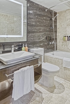 Premium Room, 1 King Bed