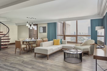 Suite, 2 Bedrooms, Club Lounge Access (Penthouse)