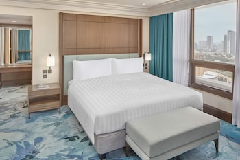 Suite, 2 Bedrooms, Club Lounge Access (Penthouse)