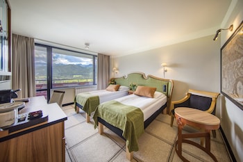 Deluxe Twin Room, Balcony, Mountain View