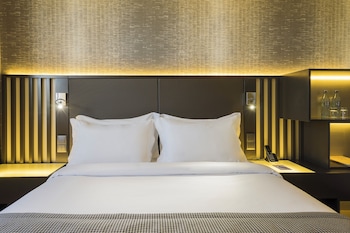 Standard Double Room, 1 Queen Bed