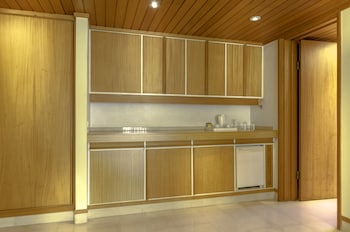 Suite (Single Use)