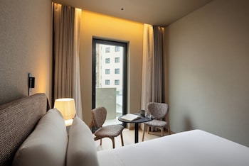 Double or Twin Room, Balcony (Cool Varanda)