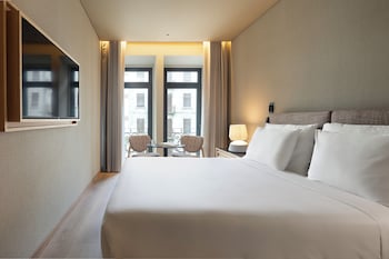 Double or Twin Room, Balcony (Cool Varanda)