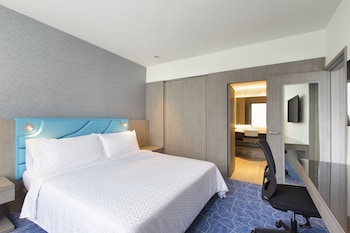 Family Room, 1 King Bed