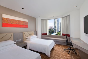 Room, 2 Twin Beds, River View
