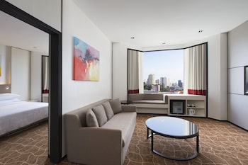 Suite, 1 Bedroom, City View