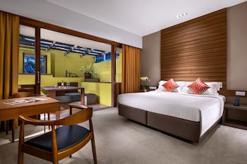 Courtyard Club (Pool Access)
