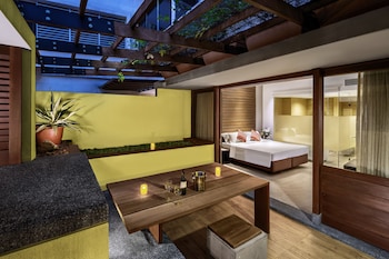 Courtyard Club (Pool Access)