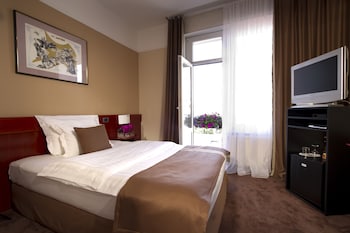 Comfort Room, 1 Queen Bed