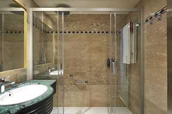 Single Room, Terrace
