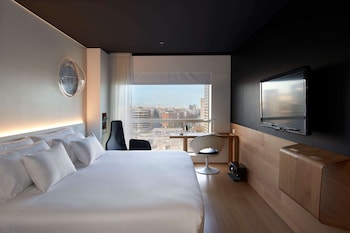 Room (Stratosphere Room)