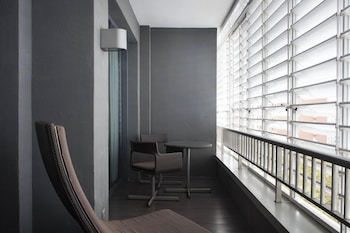 Standard Room, 1 King Bed (View)