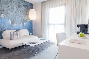Junior Suite (2 Adults)