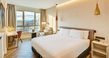 Superior Room (with View)