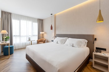 Superior Room (with View)