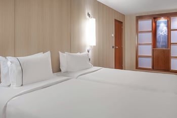 Standard Interior Room, 2 single beds