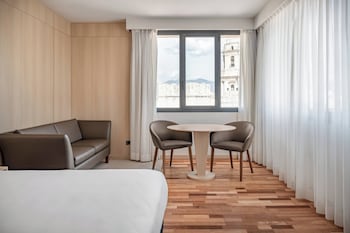 Standard Room, 1 King Bed (View)