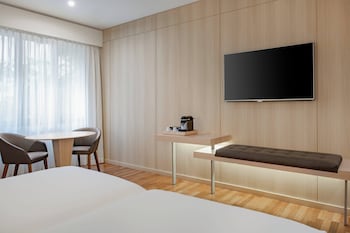 Standard Interior Room, 2 single beds