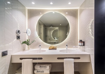 Premium Room (Deluxe 3 adults)