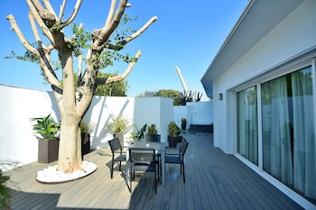Suite (2 Adults + 2 Children)
