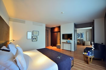 Suite (2 Adults + 2 Children)
