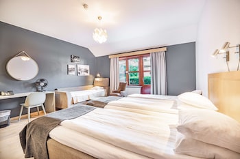 Family Room, 2 Twin Beds, Non Smoking (with Sofabed)